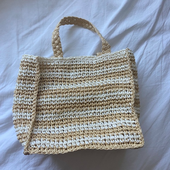 Small cube-shaped woven purse - Picture 4 of 6
